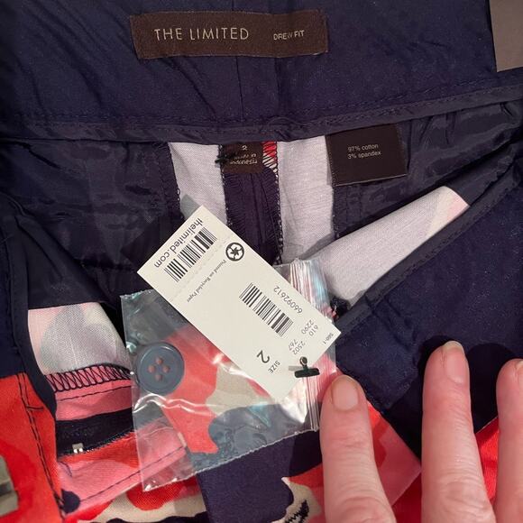 NEW The Limited Drew Fit Low Rise Watercolor Poppy Print Cotton Shorts Sz 2 NWT - Picture 11 of 15